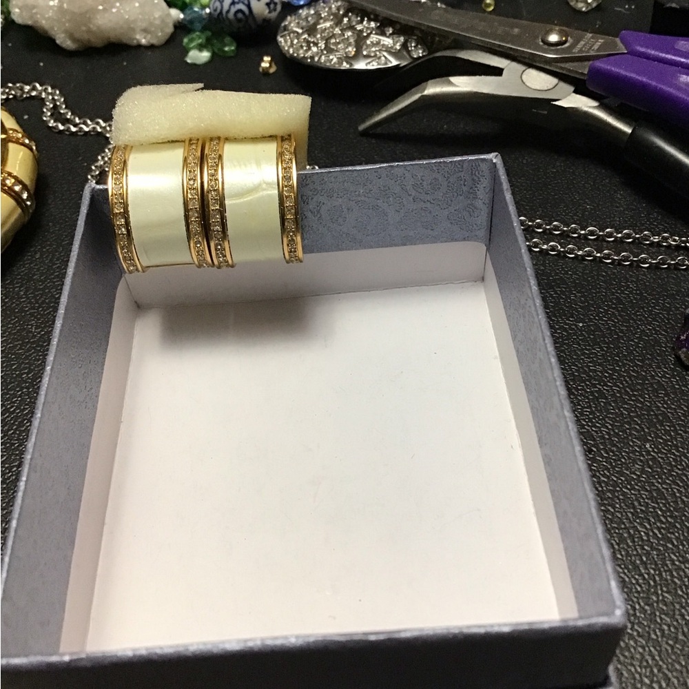 Elegant Gold and Cream earrings